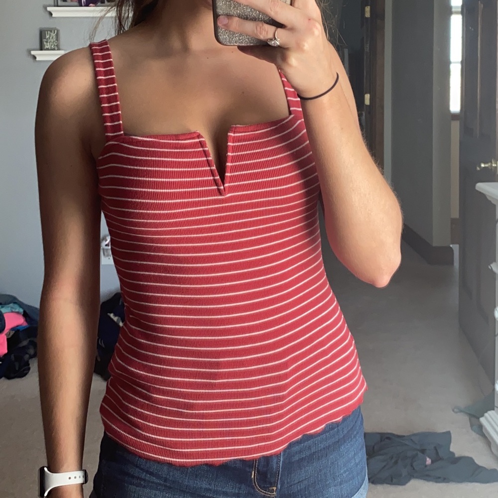 “V” tank